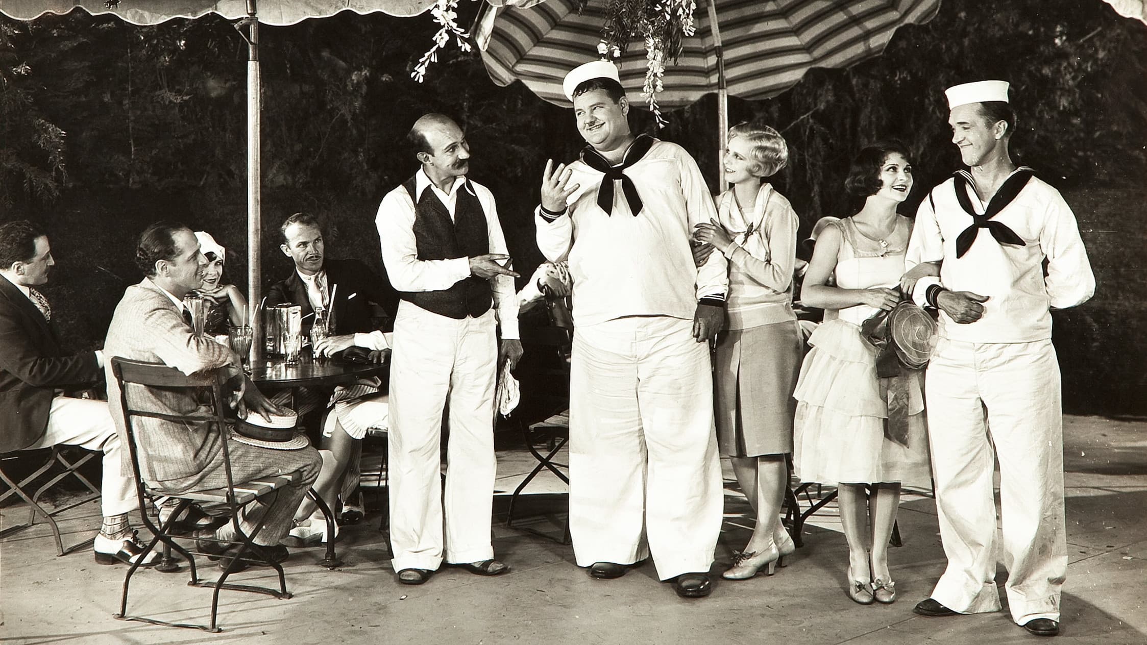 Photo d'illustration du film Laurel et Hardy - La flotte est dans le lac