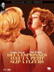 Deux espionnes avec un petit slip à fleurs